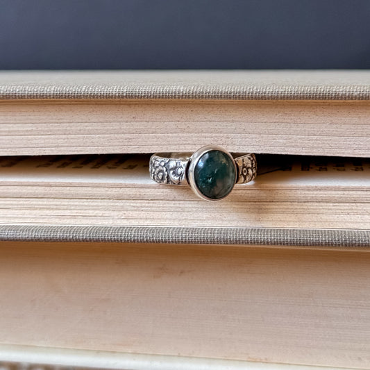 Moss Agate Floral Band Ring